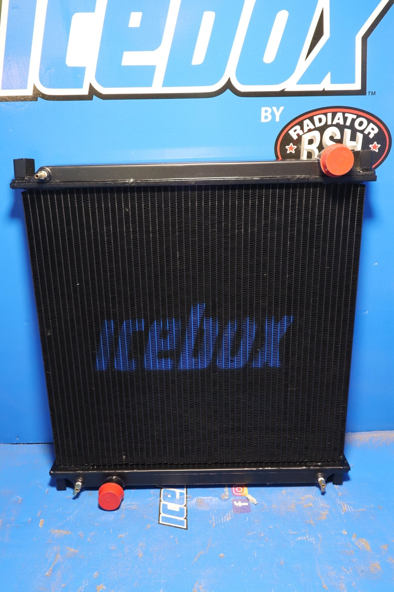 Ford B500,B600,B700,B800,F600 Radiator - Aluminum