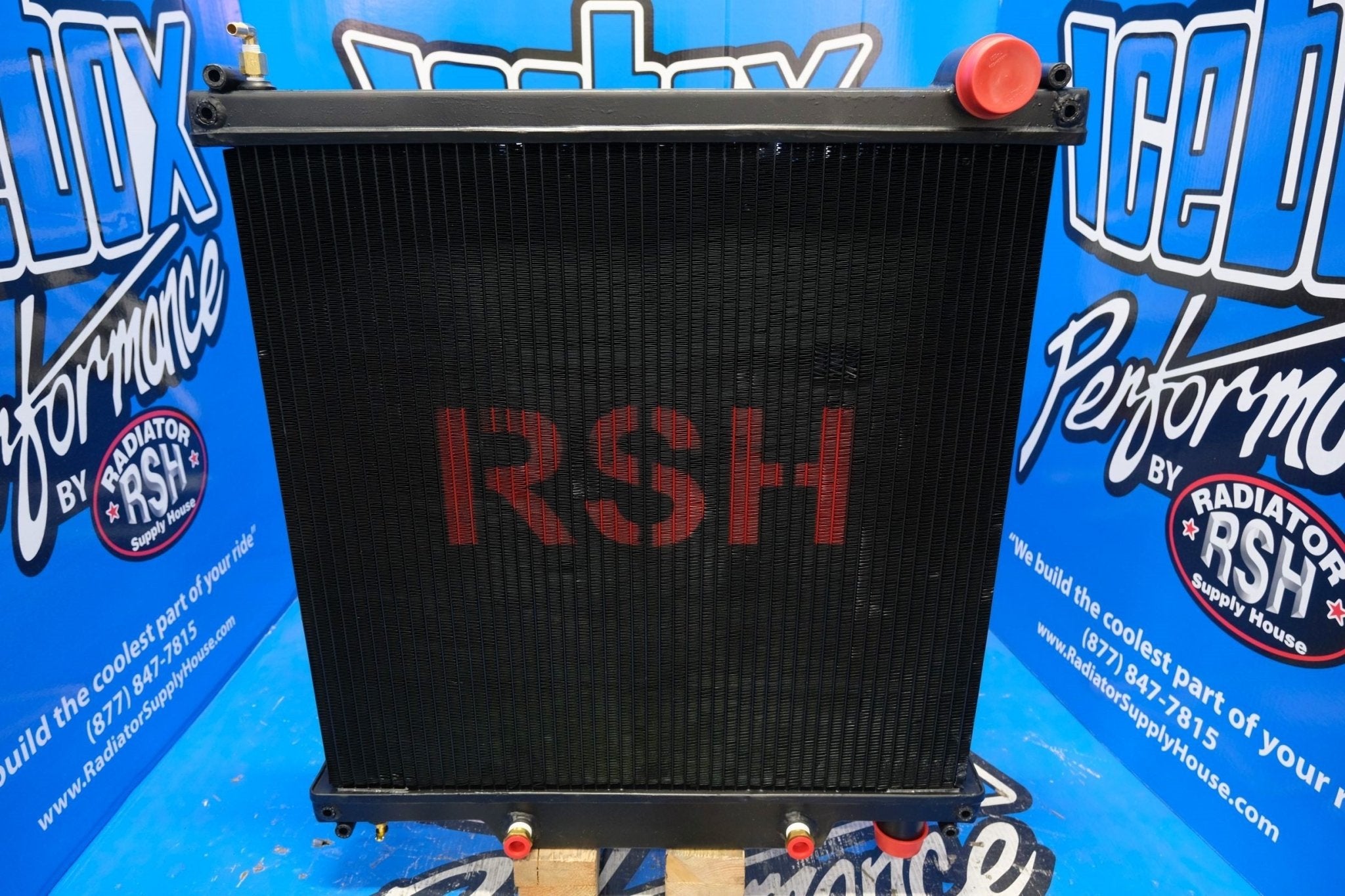 Ford F-600, F700 Radiator - Aluminum